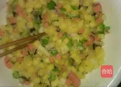 Illustration of how to make egg steamed buns 4