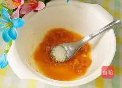 Illustration of how to make apple and egg pancakes 4