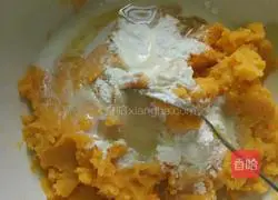 Illustration of making glutinous rice and sweet potato cakes 3