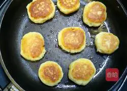 Fresh Illustration of how to make shrimp and potato cakes 6