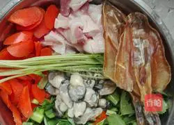 Illustration of how to make Minnan version of salted rice sushi 1