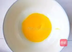 Childhood memories: Illustration of how to make peach cakes that are so crispy that they fall apart in one bite