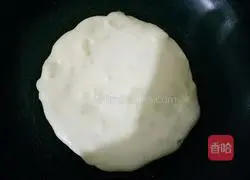 Illustration of how to make banana pancake 6