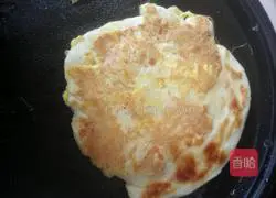 Illustration of how to make egg-filled pancakes 14
