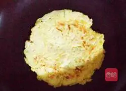 Illustration of how to make green-mouthed zucchini pancakes 3