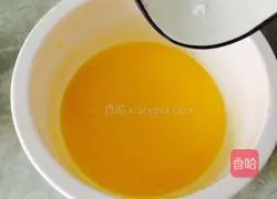 Chocolate Cake Roll Recipe Illustration 5