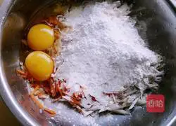 Illustration of how to make pan-fried carrot and potato cakes 2