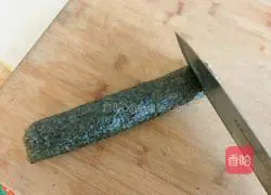 Illustration of how to make sushi rolls 7