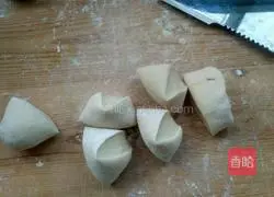 Illustration of How to Make Sugar Cake 7