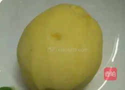 Illustration of how to make pan-fried potato pancakes 1