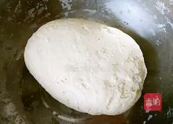 Illustration of how to make golden meat cakes 2