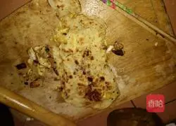 Illustration of how to make egg-filled pancakes 7