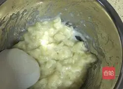 Illustration of how to make banana oatmeal cake 1