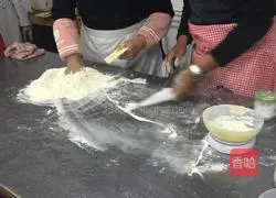 Almond Crisp Cake Recipe Illustration 2