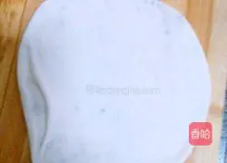 Illustration of how to make hot noodle sugar cakes 2