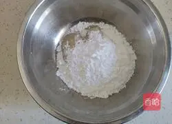 Illustration of how to make lard peanut cake 3