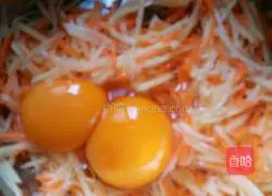 Potato shredded egg pancake recipe 4