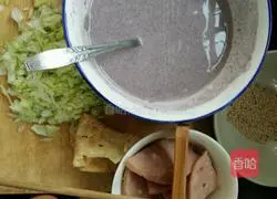 Illustration of how to make black rice pancakes 1