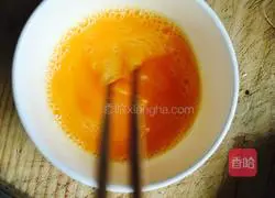 Illustration of how to make fried rice cake with eggs 8