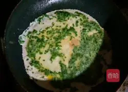 Illustration of how to make egg pancakes 3