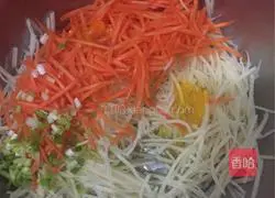 Golden Earth-Egg Potato Pancake Recipe Illustration 1