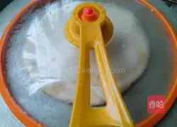 Illustration of how to make sesame soy pancakes 12