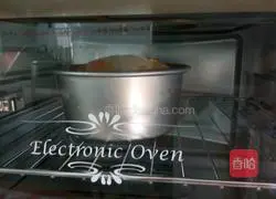 First Illustration of how to make chiffon cake 12