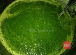 Illustration of how to make colorful pancake rolls 1