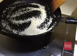 Illustration of how to make sesame pancakes 1