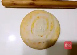 Illustration of how to make egg yolk layer cake 17