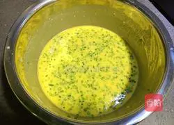 Illustration of how to make green onion egg pancake 4