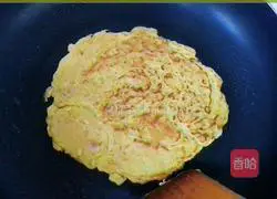 Illustration of how to make onion and egg pancakes 13