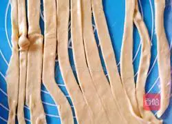 Illustration of how to make hand cakes 5