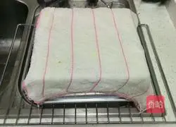 Illustration of how to make 10-inch sponge cake with beaten whole eggs 12