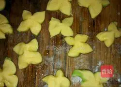 Illustration of how to make fried pancakes 7