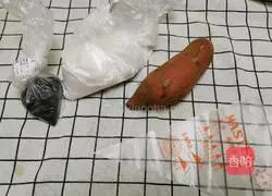 Illustration of how to make sweet potato and sesame pancake 1