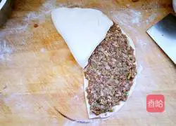 Illustration of how to make layers of fragrant mutton patties 13