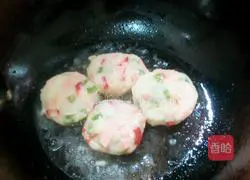 Illustration of how to make pan-fried potato pancakes 6