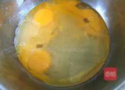 Illustration of how to make original chiffon cake (8 inches) 7