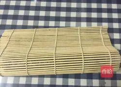 Illustration of how to make sushi seaweed rolls 11