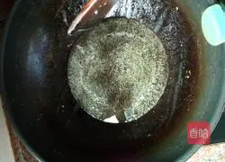 Illustration of how to make fried fish cakes with carrots and cucumbers 3