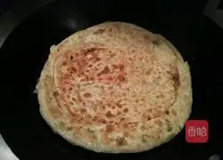 Illustration of how to make oil layer cake 6