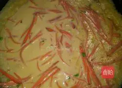 Illustration of how to make egg and carrot cake 5