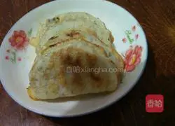 Illustration of how to make shrimp and fungus vegetable cake 10