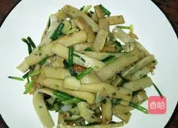 Illustration of how to make fried fish cakes with green onions 14