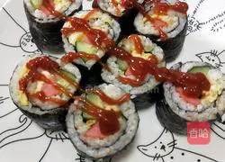 Illustration of how to make sushi rolls 8