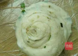 Illustration of how to make scallion pancakes 7