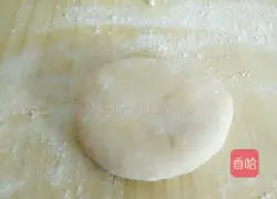 Illustration of how to make chive pancakes 9