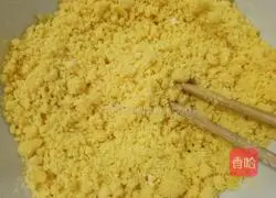 Illustration of how to make cornmeal steamed cakes 2