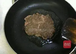 Illustration of how to make walnut-fried black pepper beef patties 8
